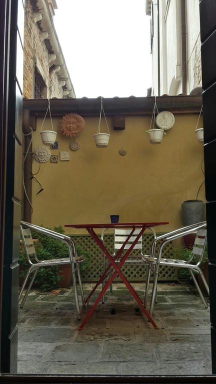 In A Lovely Garden Biennale Flat * Venecia